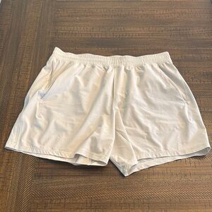 Men's Luluemon Athletica Bone Pace Breaker Linerless 7in Shorts XL